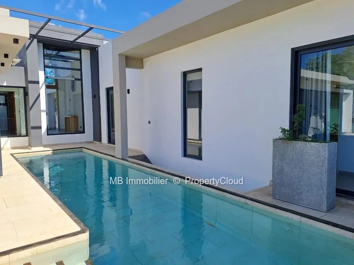 Villa for sale.