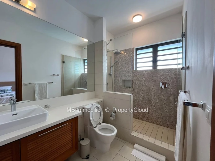 Penthouse with sea view for rent in Cap Malheureux