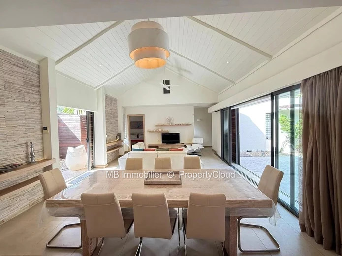 Villa for sale - IN EXCLUSIVITY