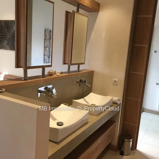 RES villa for sale