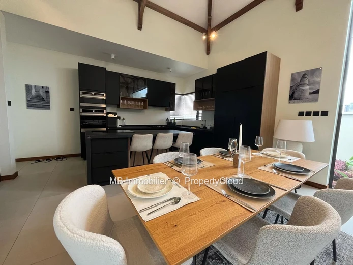Villa for sale.