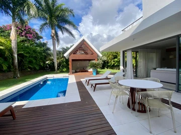 4 Bedroom Villa