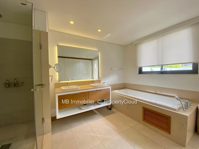 EXCLUSIVE villa for rent - Mont Choisy