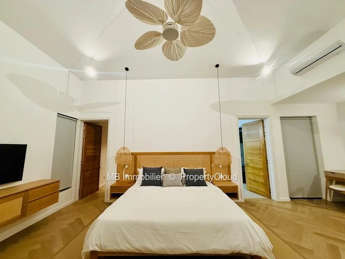 Villa for sale.