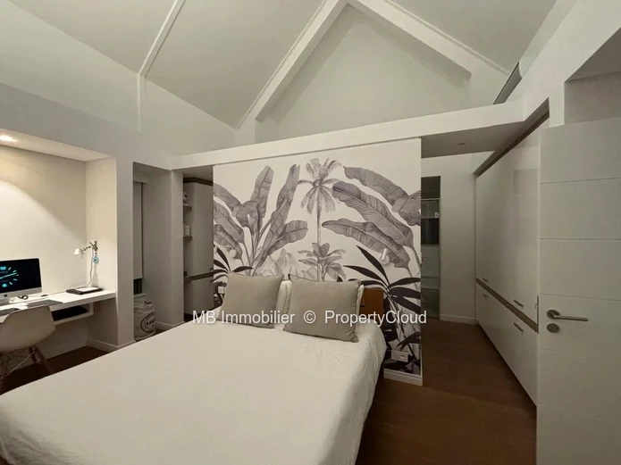 Villa for sale