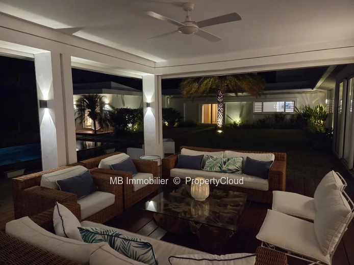 Villa for sale.