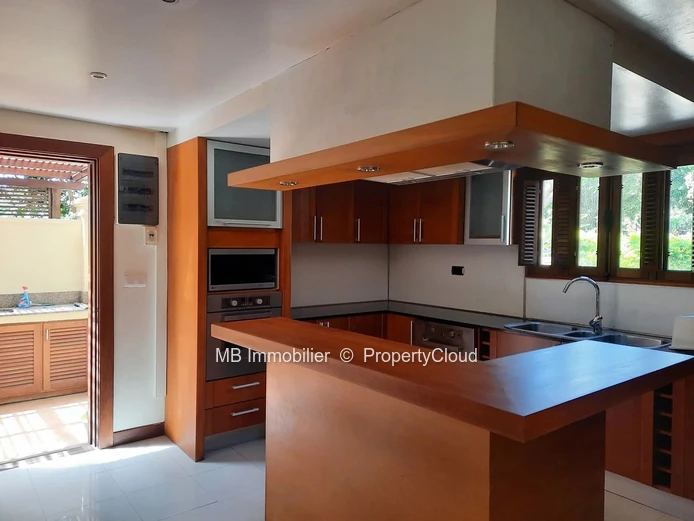 Villa for sale.