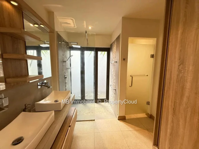 Villa for sale - IN EXCLUSIVITY