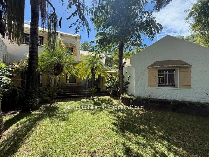Villa for sale.