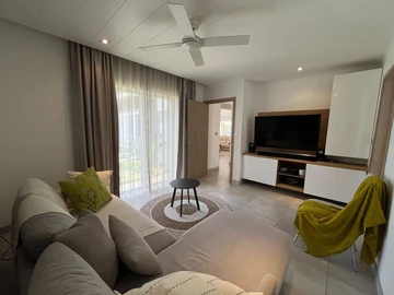 5 Bedroom Villa