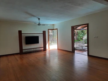 4 Bedroom Villa