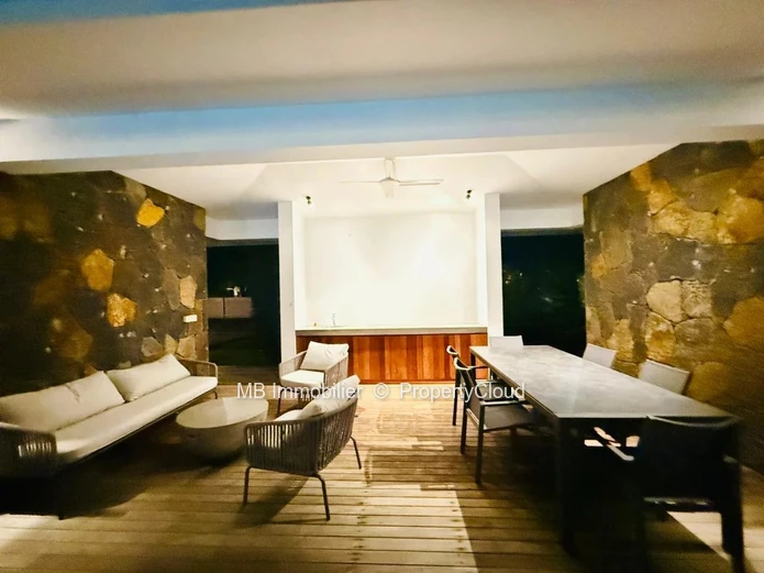 Villa for sale.