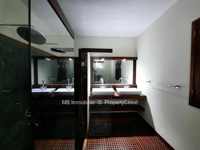 Villa for sale.