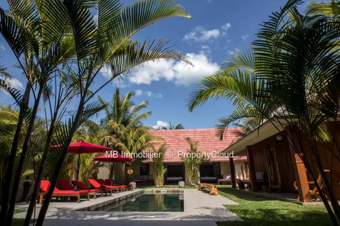 Villa for sale.