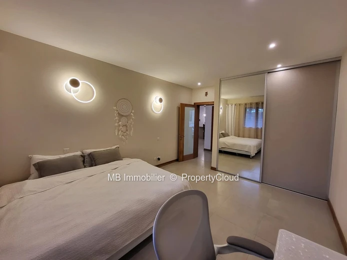 Appartement R+2 en vente.