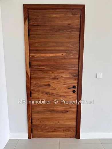Appartement R+2 en vente.