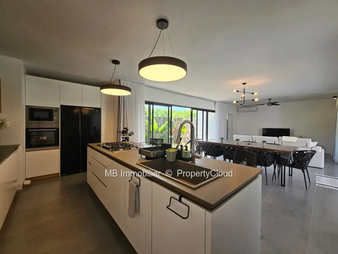 Detached villa for sale