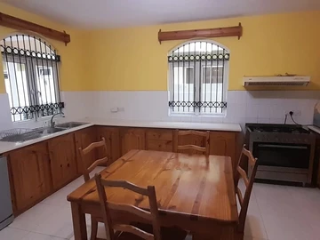 5 Bedroom Villa