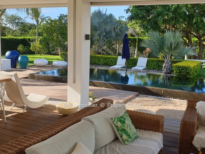 Villa for sale.