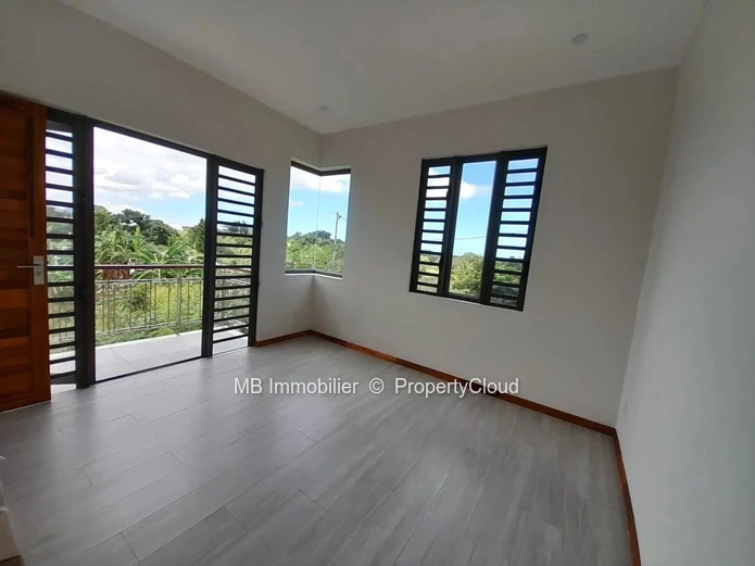 House for sale - Petit Raffray