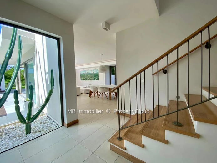 Villa for sale.
