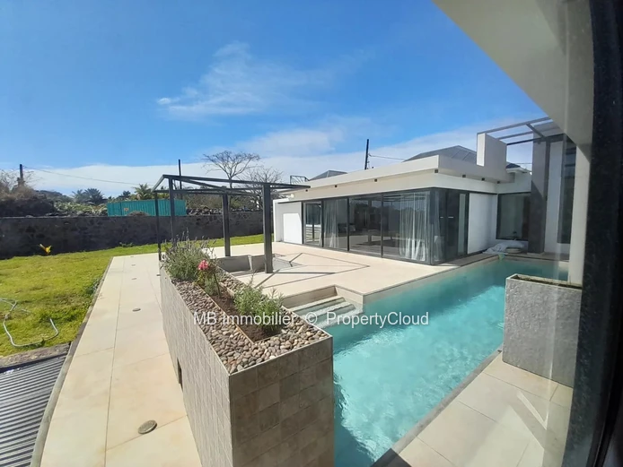 Villa for sale.