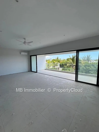 Appartement R+2 en vente.