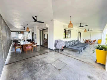 4 Bedroom Villa