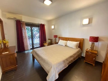 5 Bedroom Townhouse, Duplex