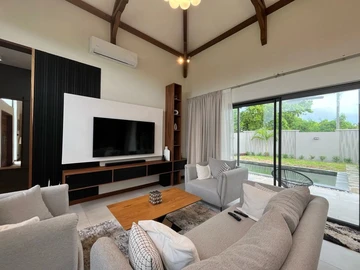 4 Bedroom Villa