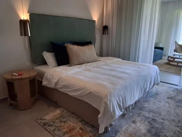 4 Bedroom Apartment