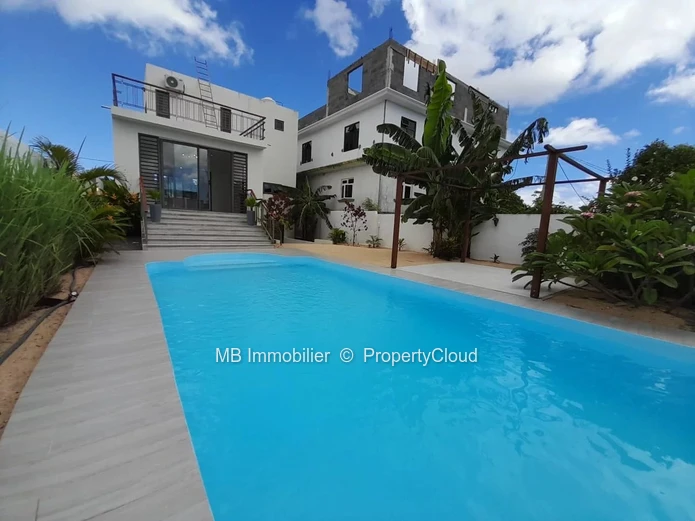 House for sale - Petit Raffray