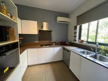 4 Bedroom Townhouse, Duplex