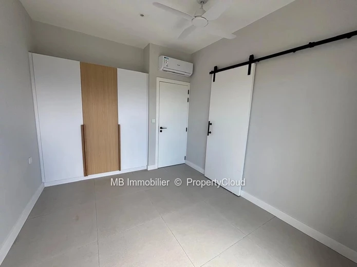 Appartement R+2 en vente.
