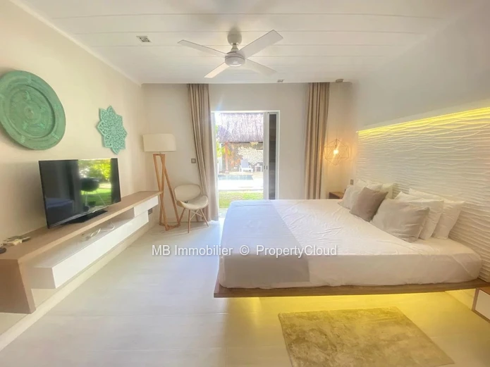 Villa for sale.