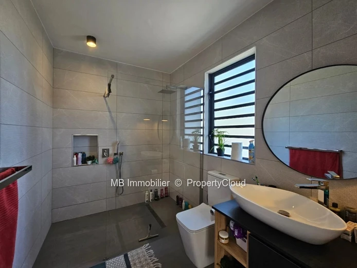 Detached villa for sale
