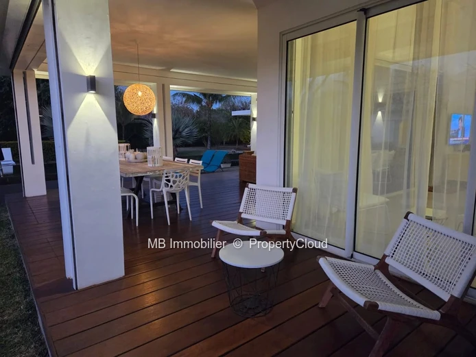Villa for sale.