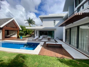 4 Bedroom Villa