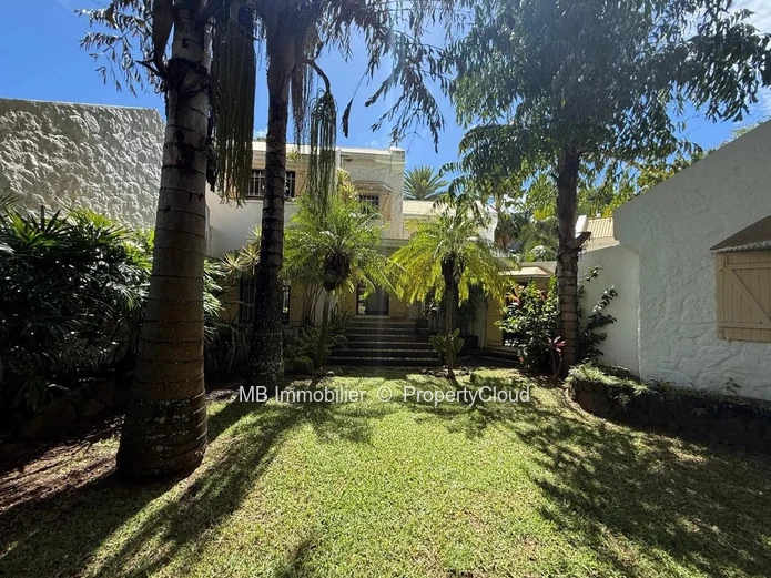 Villa for sale.