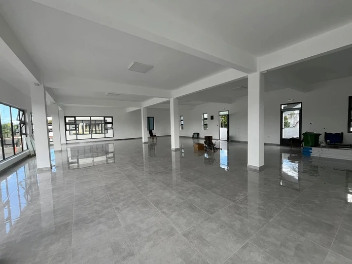 Commercial Building for Rent