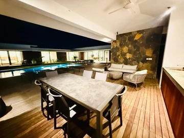4 Bedroom Villa