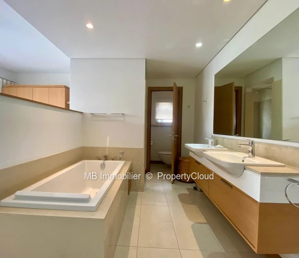EXCLUSIVE villa for rent - Mont Choisy