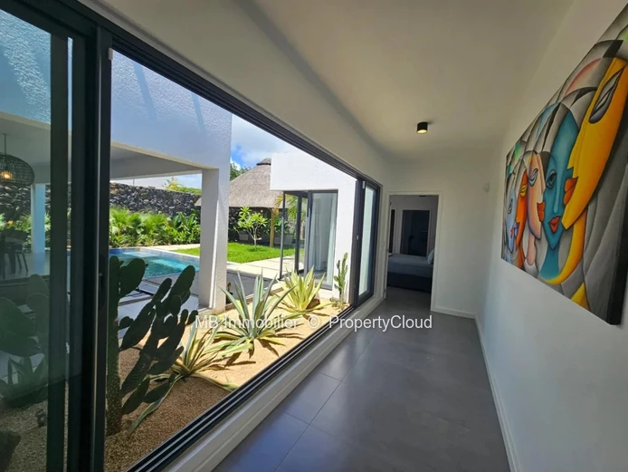 Detached villa for sale