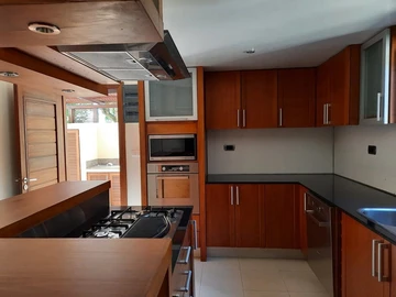 4 Bedroom Villa
