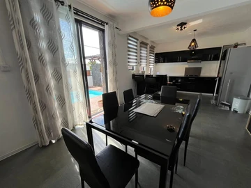 2 Bedroom Townhouse, Duplex