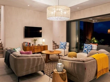 4 Bedroom Villa