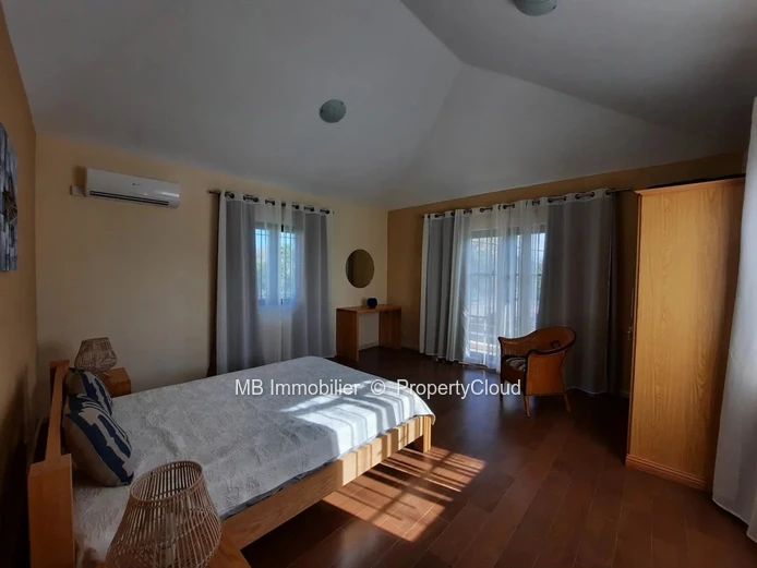 Villa for sale.