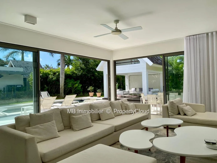 Villa for sale.
