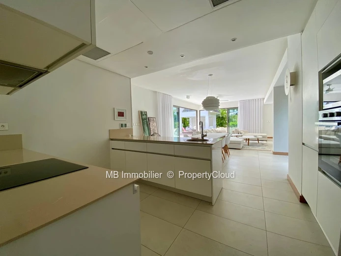 Villa for sale.