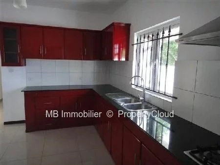 4 bedroom villa for sale in Pereybere